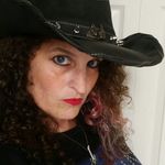 Profile Picture of Linda Hawkes (@crazyhawksinger) on Instagram