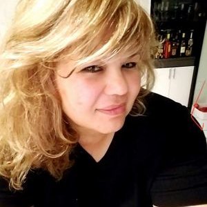 Profile Picture of Amelia Valdivia (@april151971) on Twitter