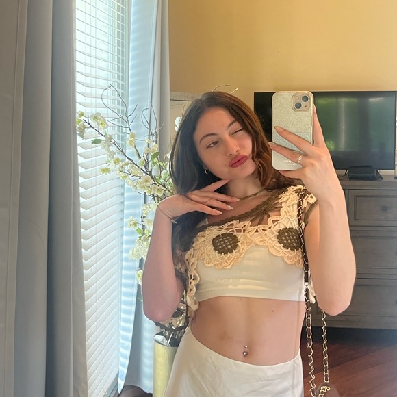 Profile Picture of Sophia Bonwit (@sophiabonwit) on Poshmark