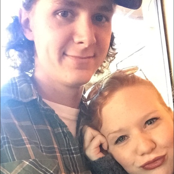 Profile Picture of Dylan Cowart (@duck13) on Poshmark