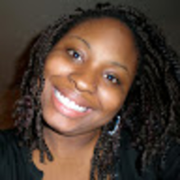 Profile Picture of Lorawn Dupree (@lorawndupree) on Poshmark