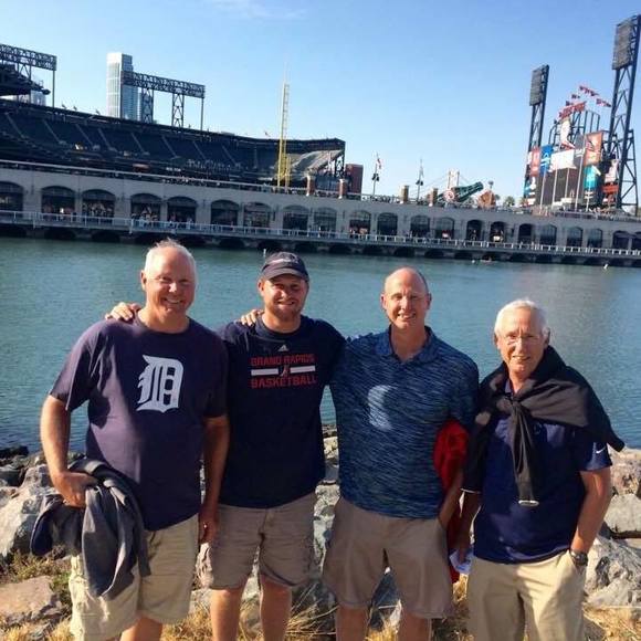 Profile Picture of Ben Elenbaas (@benbaas15) on Poshmark