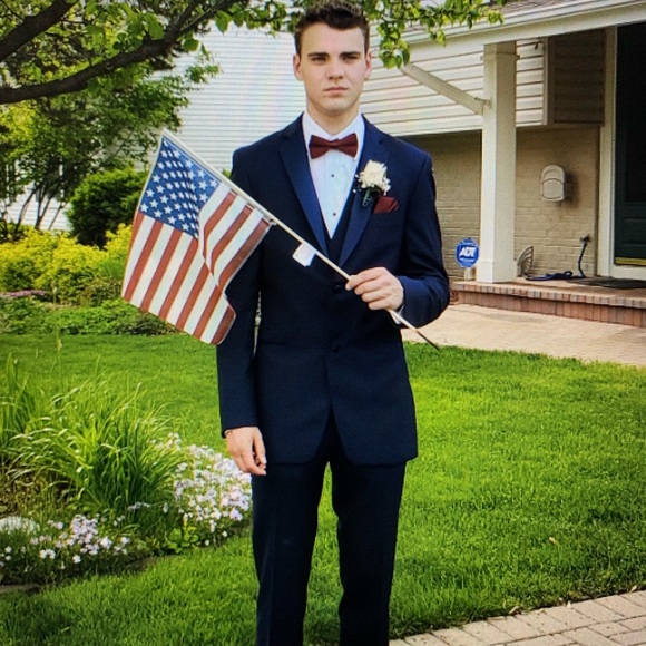 Profile Picture of Ryley Rathman (@rrathman) on Poshmark