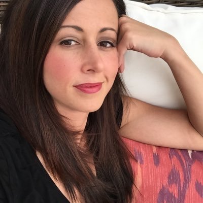 Profile Picture of Lisa VanDamme (@lisakvandamme) on Twitter