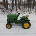 Profile Picture of Garrett H. 🇺🇸 (@john_deere_garden_tractors) on Instagram