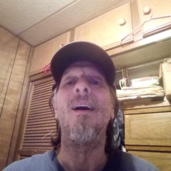 Profile Picture of Robert Ikemire (@robikemire) on Poshmark