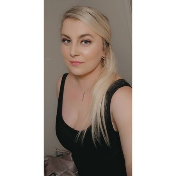 Profile Picture of Caitlin Summerell (@clouise93) on Poshmark