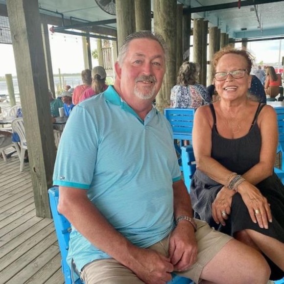 Profile Picture of Nancy Fox (@nancyfox920) on Poshmark