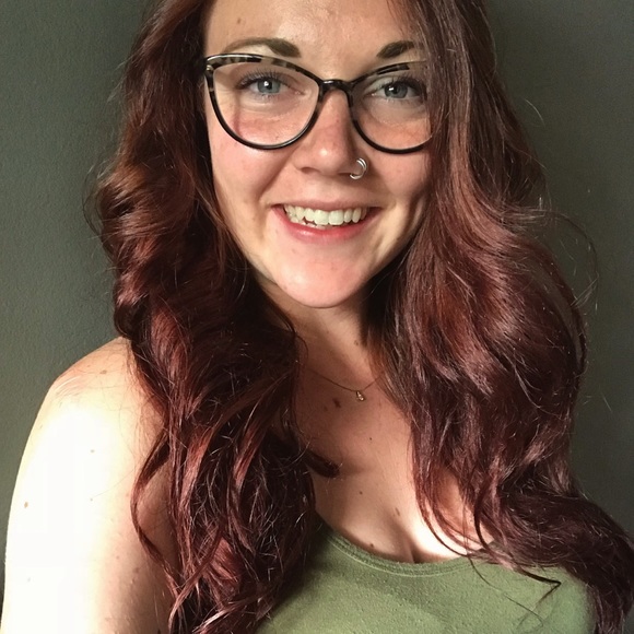 Madeline Caywood - Poshmark Profile Picture of Madeline Caywood (@madcaywood20) on Poshmark