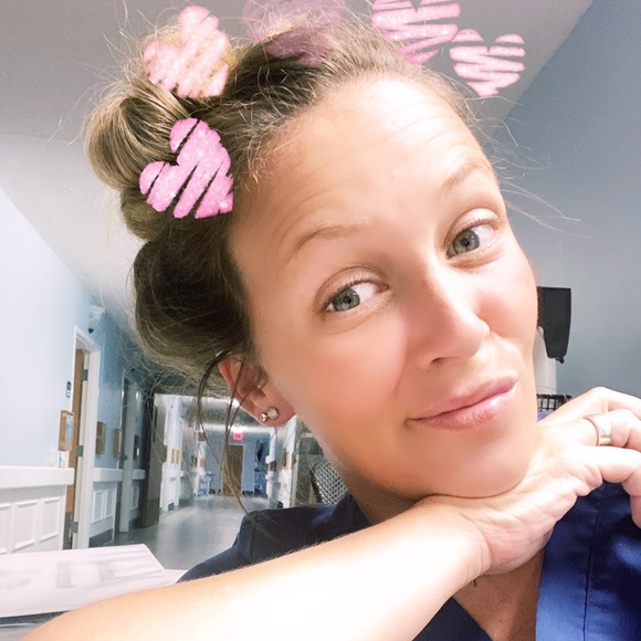 Profile Picture of Joyce Greer (@joyceg1285) on Poshmark