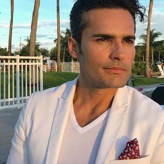 Profile Picture of Antoine Larousse (@DavidForet103) on Twitter