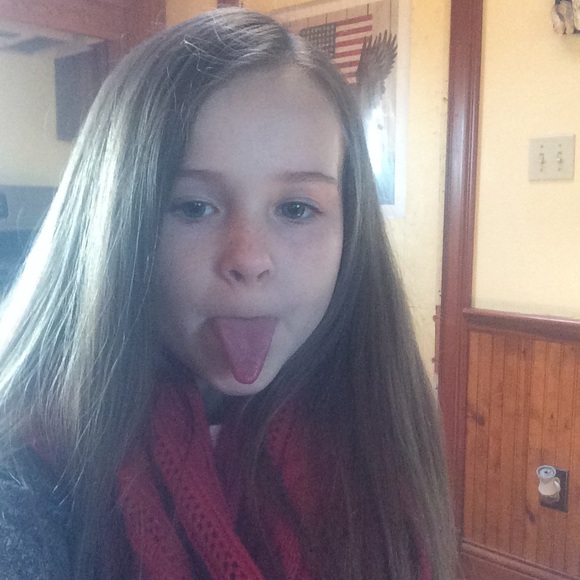 Profile Picture of Joslin Syrek (@joslinsyrek) on Poshmark