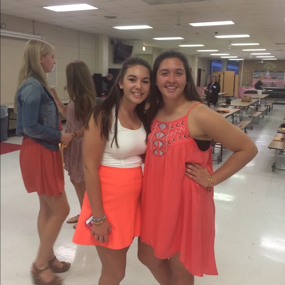 Profile Picture of Julia Spuria (@jspuria13) on Poshmark