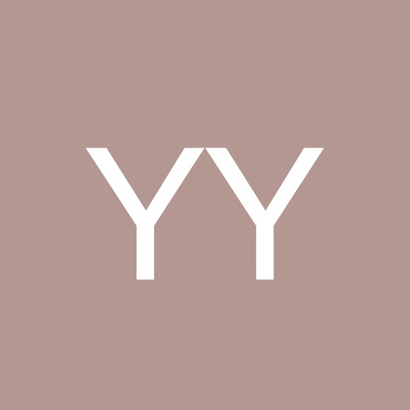 Profile Picture of Yeng Yang (@tastyclutter) on Poshmark