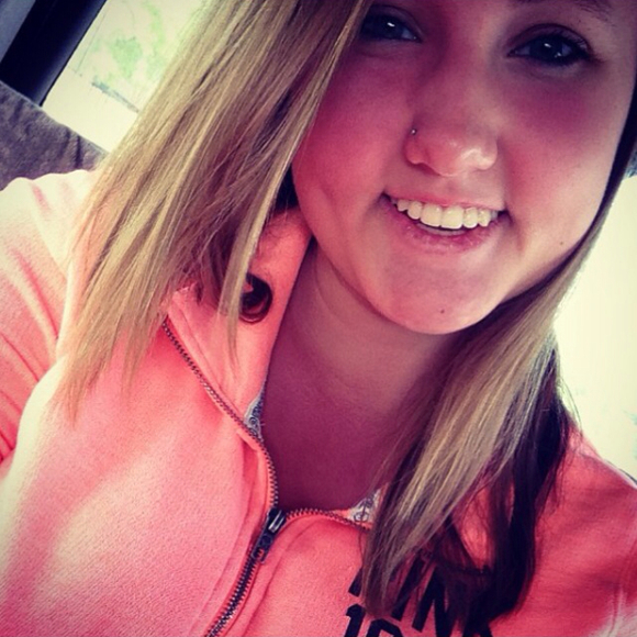 Profile Picture of Dovile Guzauskaite (@dovileg) on Poshmark