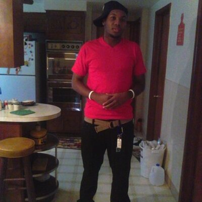 Profile Picture of Brian Favors (@onlybrolicboy) on Twitter