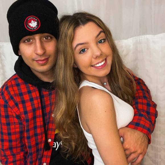 Profile Picture of Sandra Venuti (@sandravenuti) on Poshmark