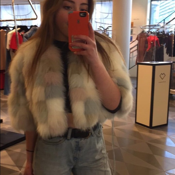 Profile Picture of Lilly Witonsky (@lillywit) on Poshmark