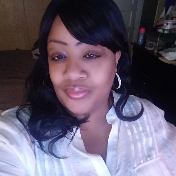 Profile Picture of Pamela Dixon (@pameladixon361) on Poshmark