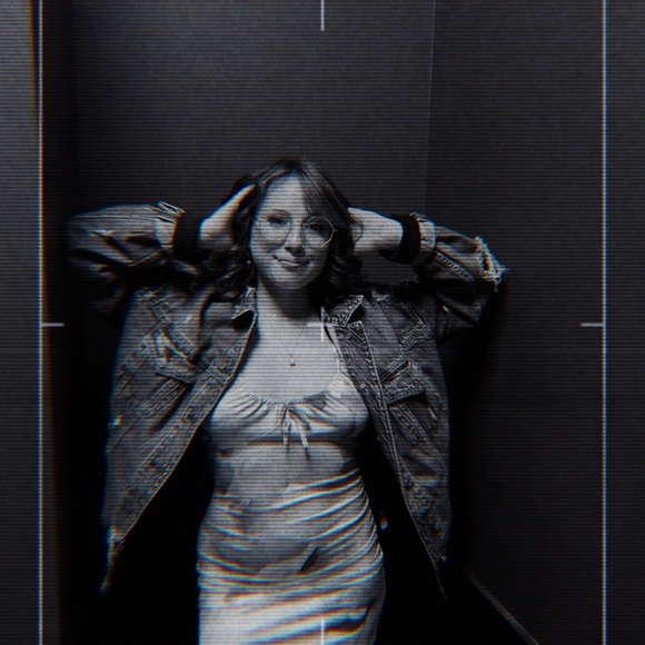 Profile Picture of Abby Addison (@addisonie) on Poshmark