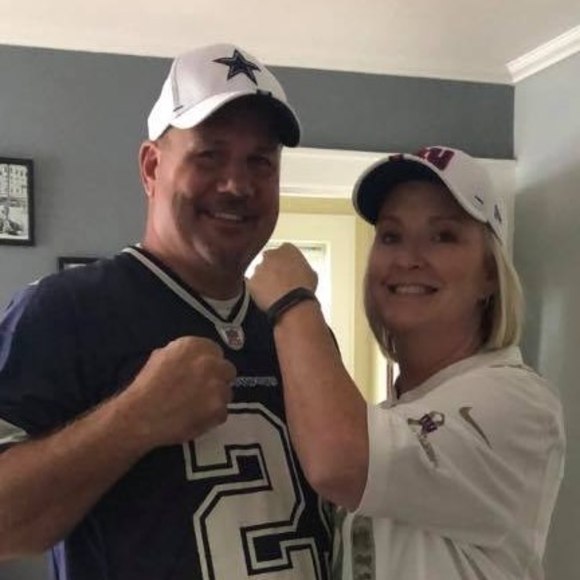 Profile Picture of Kristine Hoffay (@krisreardon) on Poshmark