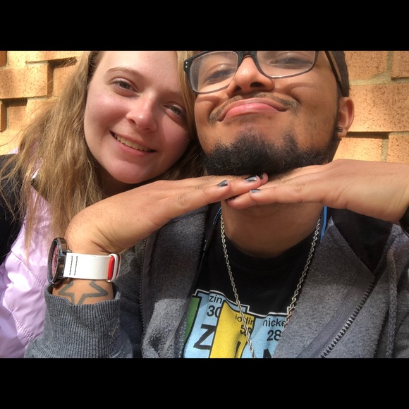 Profile Picture of Haley Stansell (@haleystansell44) on Poshmark