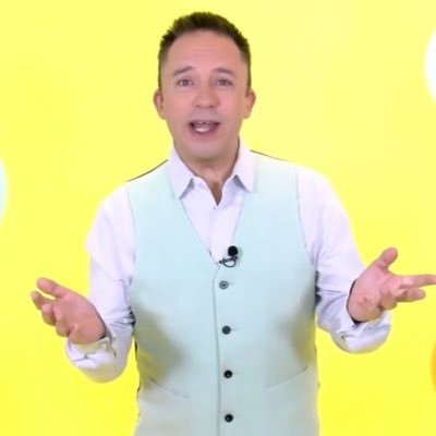 Profile Picture of Derek Marks (@PresenterDerek) on Twitter