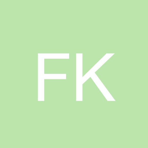 Profile Picture of Faith Keller (@artzygal2) on Poshmark