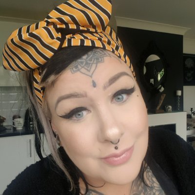 Profile Picture of RaeRae (@RaeRaeHolt77) on Twitter