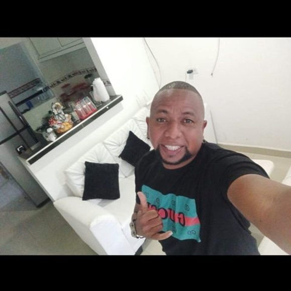 Profile Picture of Oscar isaac Balarezo (@o_balarezo) on Poshmark