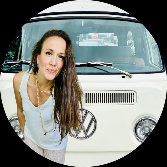 Profile Picture of Krista Rochat (@kristarochat981) on Poshmark