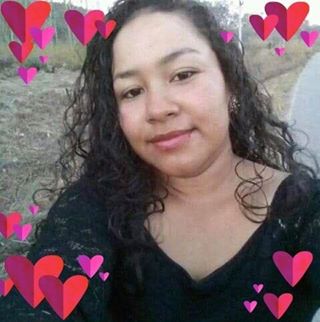 Profile Picture of Iris Coello (@iris.coello.372) on Facebook