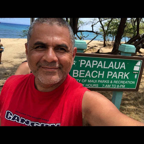 Profile Picture of Edgar Colocho (@edgar_colocho) on Poshmark