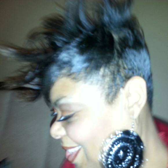 Profile Picture of Phyllis Sterling (@ladysterling) on Poshmark