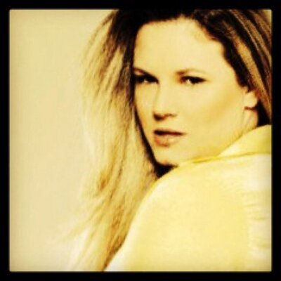 Profile Picture of Christielly Gouveia (@chris_gouveia) on Twitter