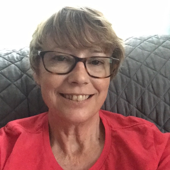 Profile Picture of Cindy Boyer (@sclynnb) on Poshmark