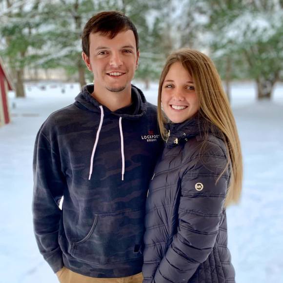 Profile Picture of Mariah Horstman (@horstmanmariah) on Poshmark