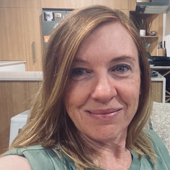 Profile Picture of Colleen Sinor (@colleensinor) on Poshmark