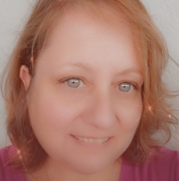 Profile Picture of Debbie Jones-santiago (@djsantiago66) on Poshmark