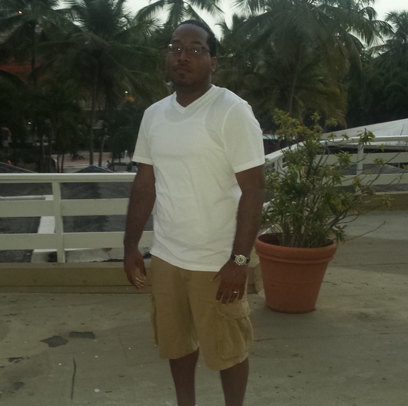 Profile Picture of Richard Garner (@richardgarner) on Poshmark