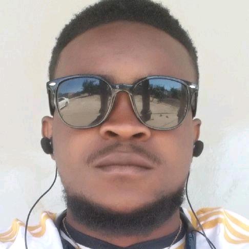 Profile Picture of Charly rich man (@charlyrihman) on Tiktok