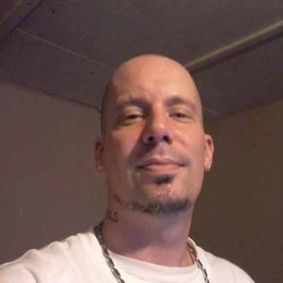 Profile Picture of Jeremy Hammond (@hammdog1978) on Poshmark