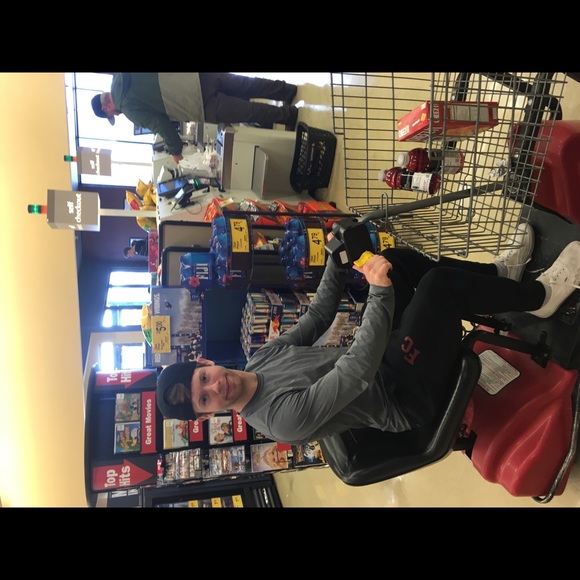 Jonathan Hardcastle - Poshmark Profile Picture of Jonathan Hardcastle (@jonathanh7) on Poshmark