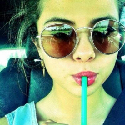 Profile Picture of Lori :* (@lori_bay) on Twitter