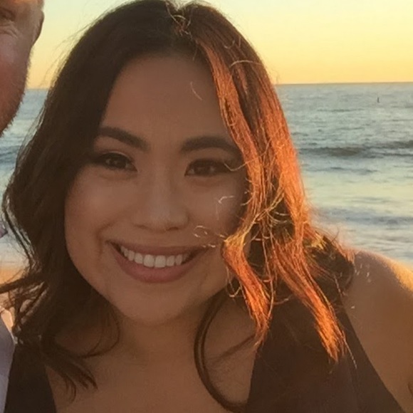Profile Picture of Kim Hiller (@kimhiller758) on Poshmark