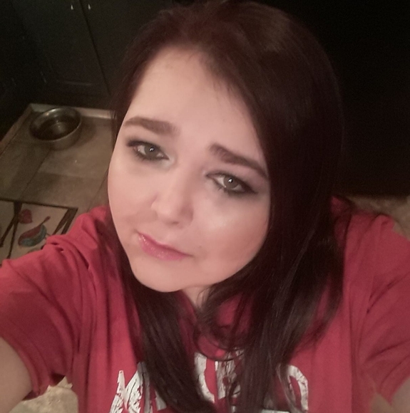 Profile Picture of Jacquelyn Bresee (@jacquelynbresee) on Poshmark