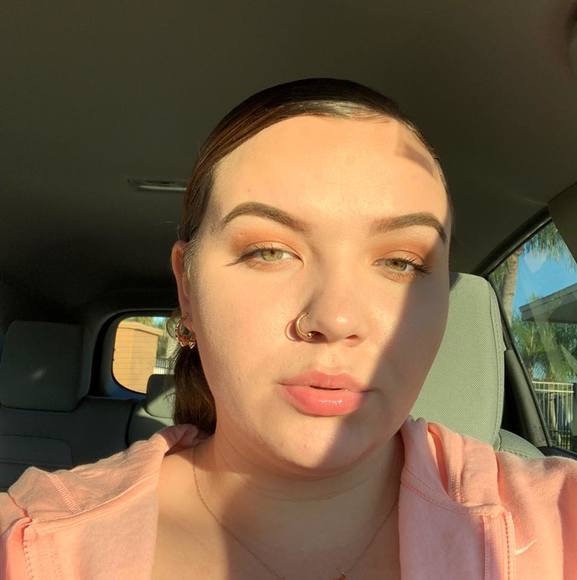 Profile Picture of Jasmine Baderman (@jasminebaderman) on Poshmark