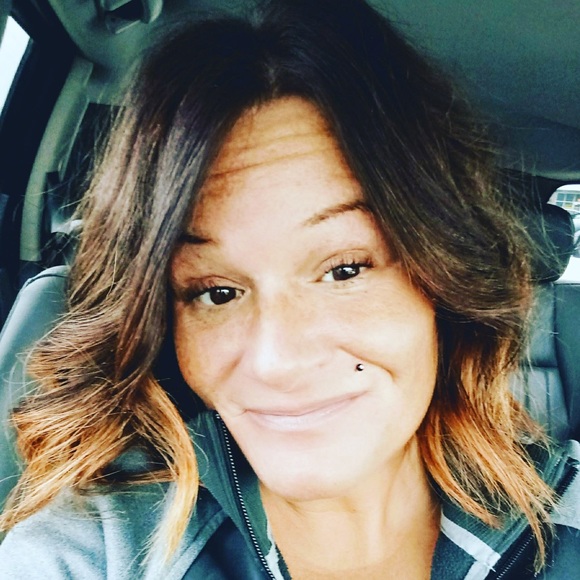 Profile Picture of Bianca Schriefer (@joesbrat) on Poshmark