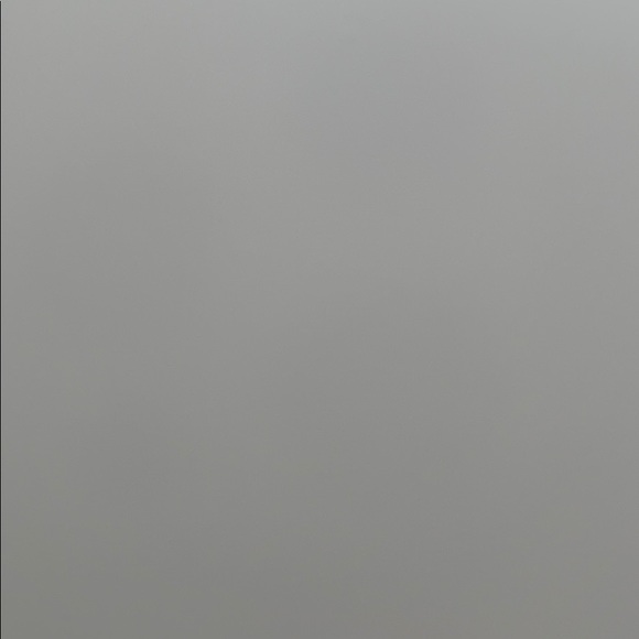 Profile Picture of Sami Sami (@sami1627) on Poshmark