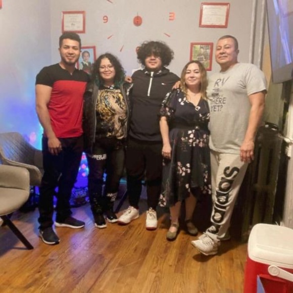 Profile Picture of Leonel Rivas (@leonelrivas861) on Poshmark